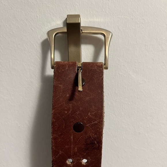 Brown leather belt with hexagon holes - Picture 2 of 4